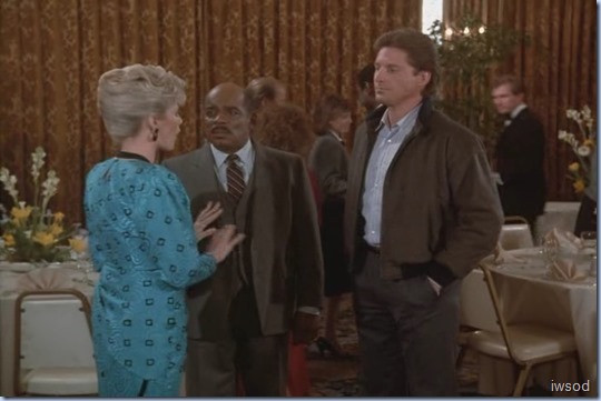 3.20 DEAD MEN LEAVE NO TRAILS.avi_002250216