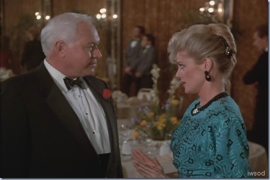 3.20 DEAD MEN LEAVE NO TRAILS.avi_002291257