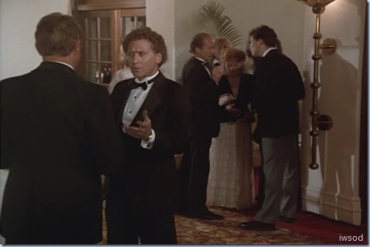 3.20 DEAD MEN LEAVE NO TRAILS.avi_002587020