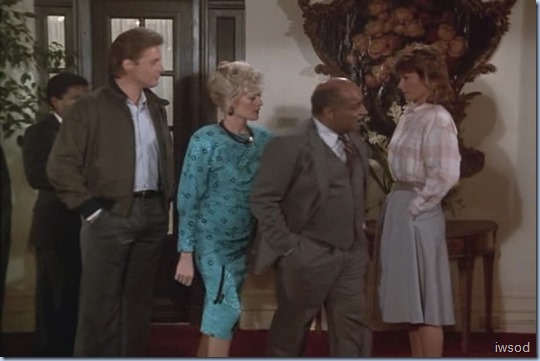 3.20 DEAD MEN LEAVE NO TRAILS.avi_002609876