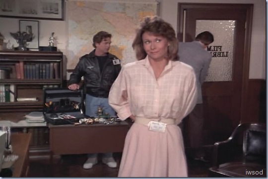 3.22 ALL THE WORLD'S A STAGE.avi_000194027