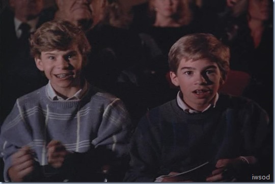 3.22 ALL THE WORLD'S A STAGE.avi_002633199