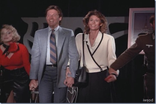 3.22 ALL THE WORLD'S A STAGE.avi_002658625