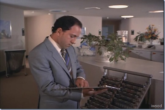 4.04 NO THANKS FOR THE MEMORY.avi_000537237