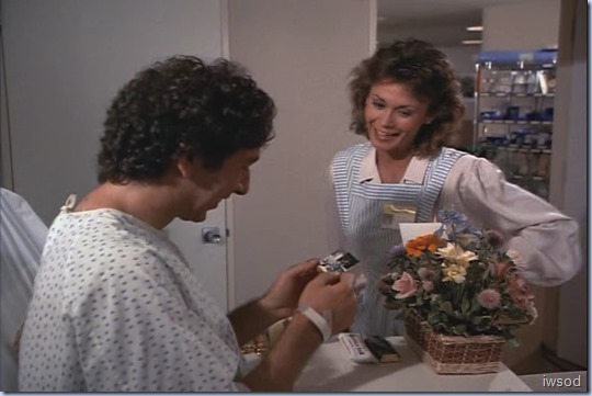 4.04 NO THANKS FOR THE MEMORY.avi_000549082