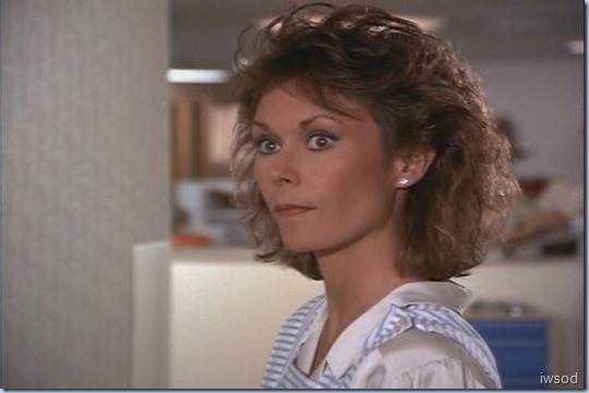 4.04 NO THANKS FOR THE MEMORY.avi_000583450