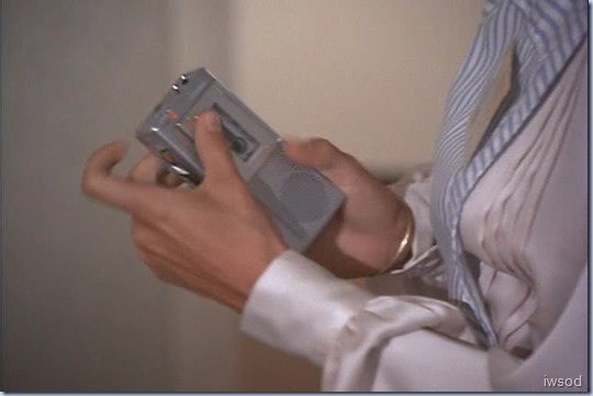 4.04 NO THANKS FOR THE MEMORY.avi_000588788