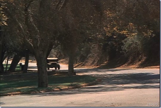 4.04-NO-THANKS-FOR-THE-MEMORY.avi_00[104]