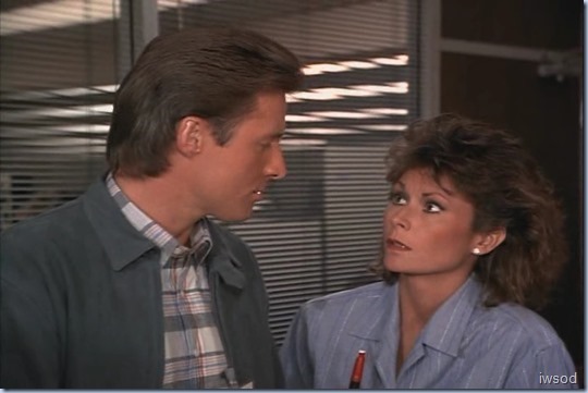 4.04-NO-THANKS-FOR-THE-MEMORY.avi_00[16]