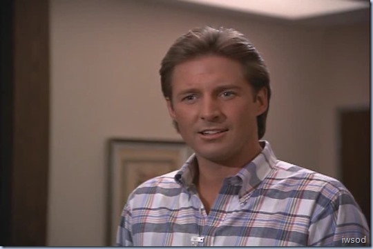 4.04 NO THANKS FOR THE MEMORY.avi_001740573