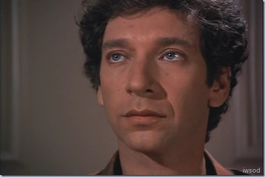 4.04 NO THANKS FOR THE MEMORY.avi_001807640