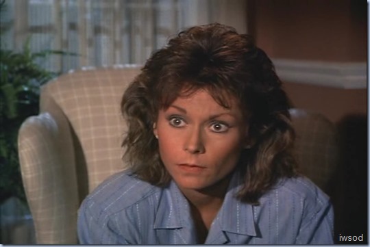 4.04 NO THANKS FOR THE MEMORY.avi_002295462