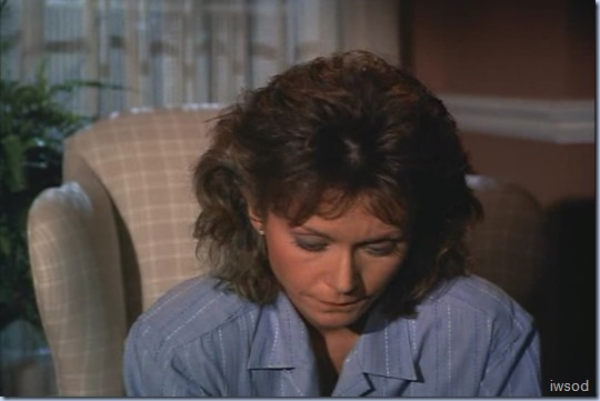 4.04 NO THANKS FOR THE MEMORY.avi_002299866