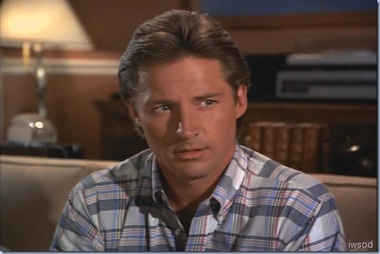 4.04 NO THANKS FOR THE MEMORY.avi_002328795