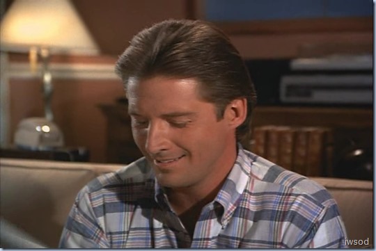 4.04 NO THANKS FOR THE MEMORY.avi_002332198