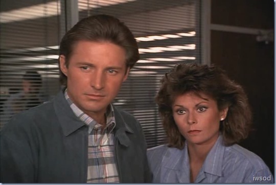 4.04-NO-THANKS-FOR-THE-MEMORY.avi_00[26]