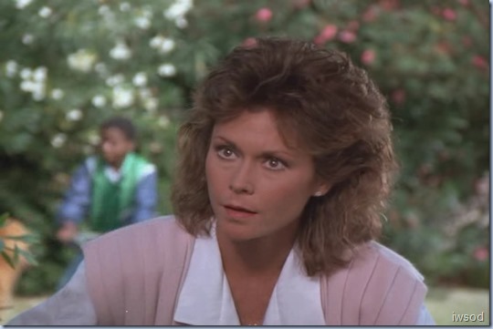 4.05 IT'S IN THE WATER.avi_001743343