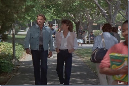 4.05 IT'S IN THE WATER.avi_001920520