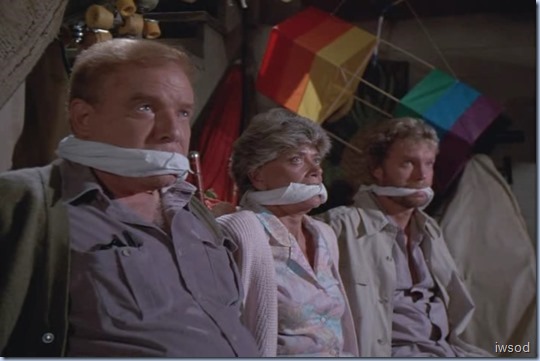 4.05 IT'S IN THE WATER.avi_002022589