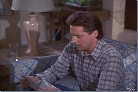 4.15 Bad Timing.avi_001900667_thumb