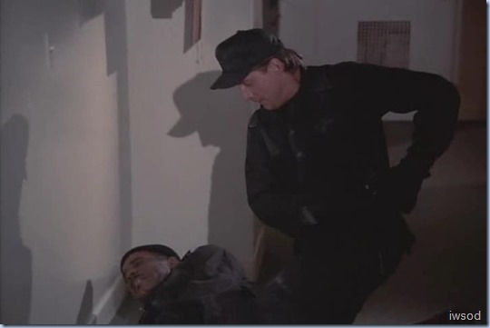 4.15 Bad Timing.avi_002499899