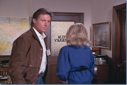 4.22 TKL.avi_001801668