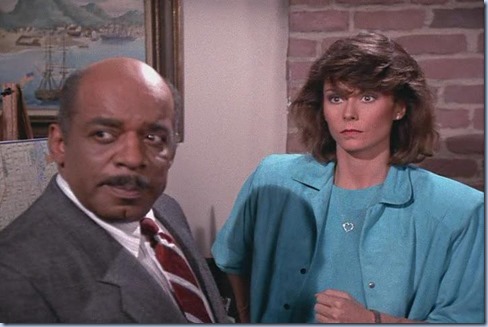 4.22 TKL.avi_001807273