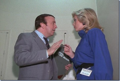 4.22 TKL.avi_002048448