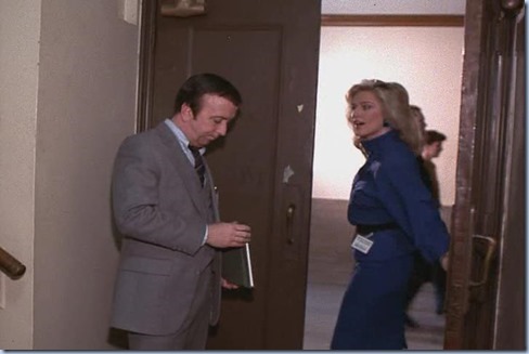 4.22 TKL.avi_002114114